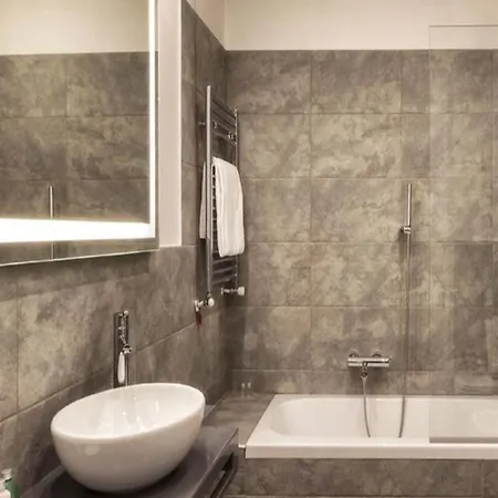 シーナ マリア ルイジア 4* パルマ