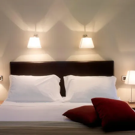 ホテル シーナ マリア ルイジア 4*