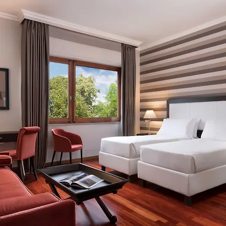 シーナ マリア ルイジア 4* パルマ