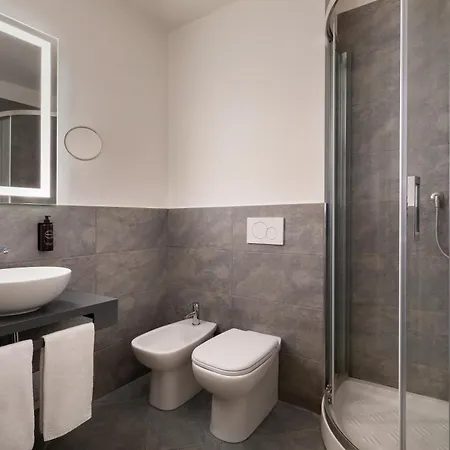 シーナ マリア ルイジア 4*