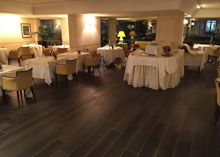 新浪玛丽亚路吉亚酒店 4* 帕爾馬